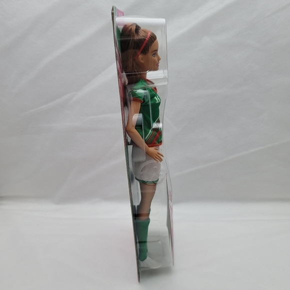 Barbie Soccer Doll, Brunette, #16 (11.5") - Picture 4 of 5